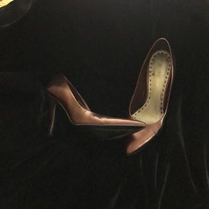Bcbg pumps root beer